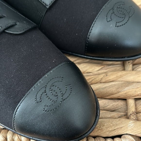 Chanel uniform black shoes 38.5c - Picture 2 of 8